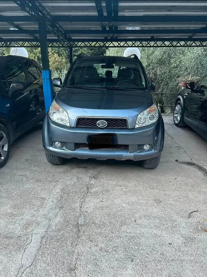 Usata Daihatsu Terios 105 CV (77 kW) 2008 Bluazzurro SUV
