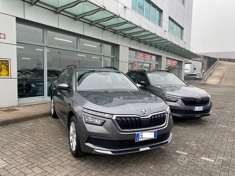 Usata Skoda Kamiq Ambition 110 CV (80 kW) 2022 Grigio SUV
