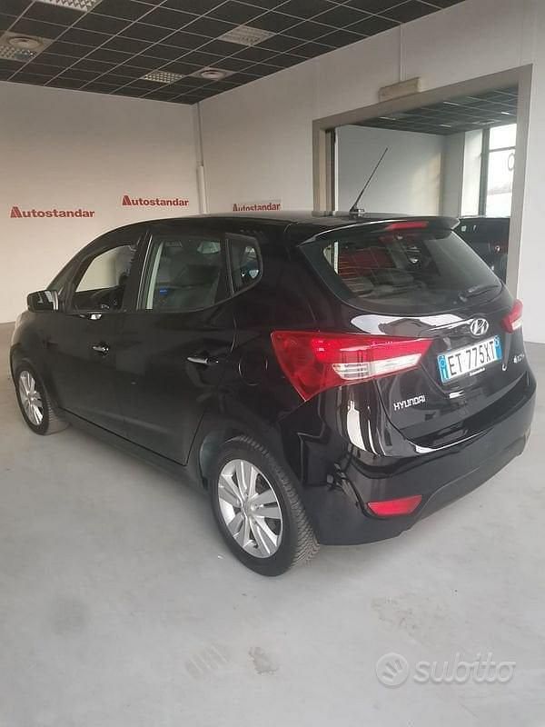 Usata Hyundai ix20 Comfort 90 CV (66 kW) 2014 Nero Utilitaria