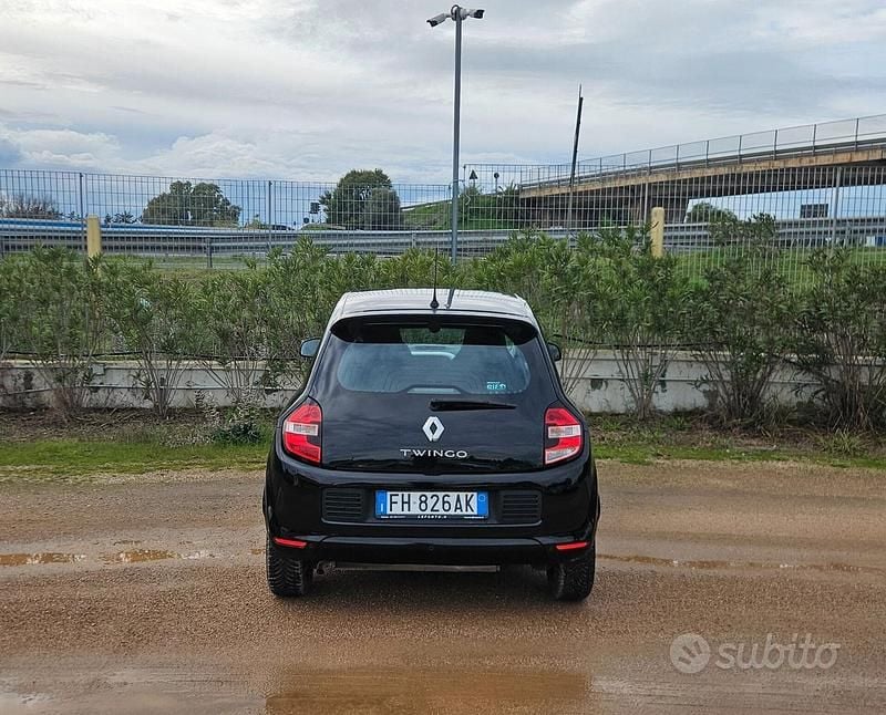 Usata Renault Twingo SE 70 CV (51 kW) 2017 Nero Utilitaria