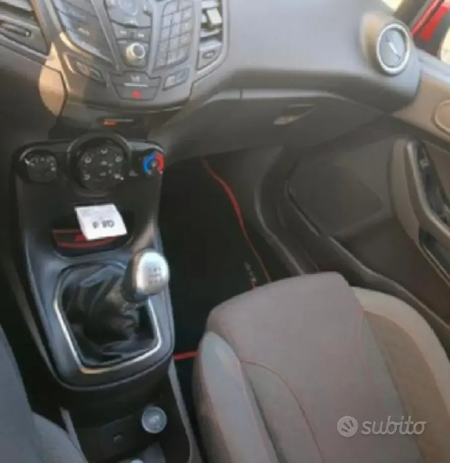 Usata Ford Fiesta ST-Line 95 CV (69 kW) 2016 Utilitaria