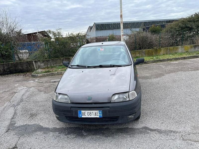Usata Fiat Punto 1999 Grigio Utilitaria
