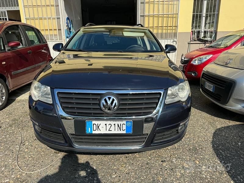 Usata VW Passat Comfortline 105 CV (77 kW) 2007 Blu Station wagon