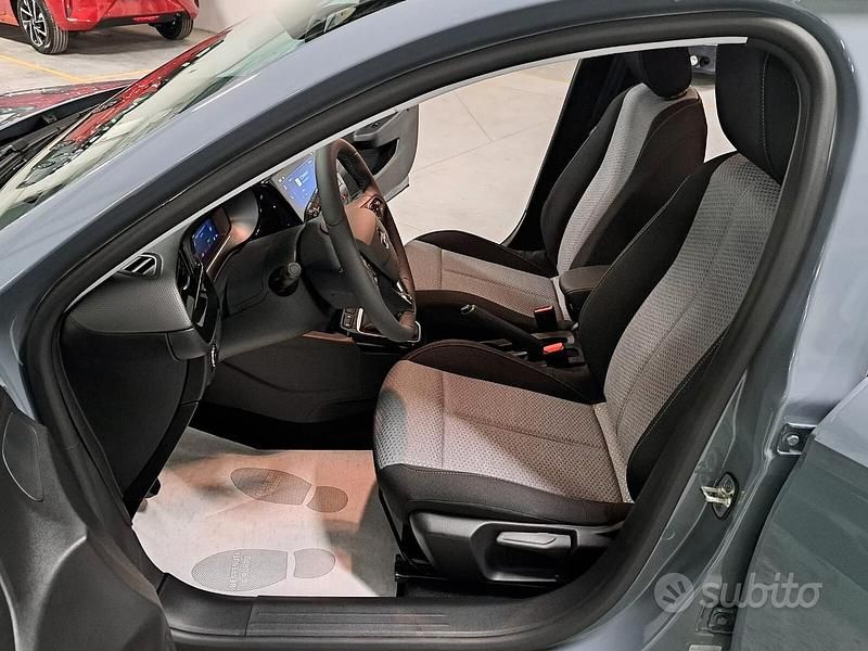 Usata Opel Corsa 75 CV (55 kW) 2024 Grigio Utilitaria