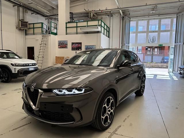 Usata Alfa Romeo Tonale Ti 179 CV (131 kW) 2023 Grigio scuro metallizzato SUV