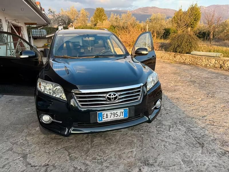 Usata Toyota RAV4 Luxury 150 CV (110 kW) 2010 SUV