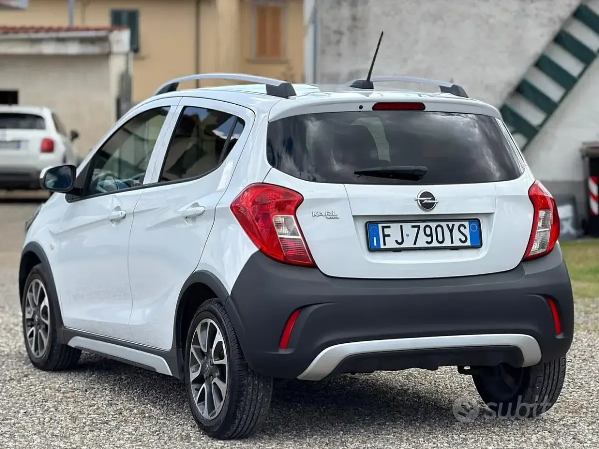 Usata Opel Karl Rocks 75 CV (55 kW) 2017 Bianco Utilitaria