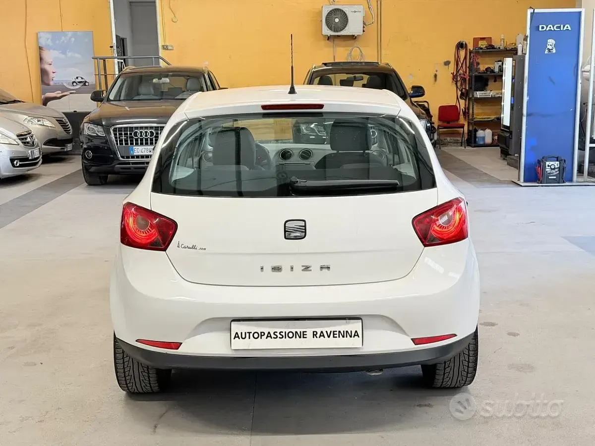Usata Seat Ibiza Style 90 CV (66 kW) 2010 Bianco Berlina