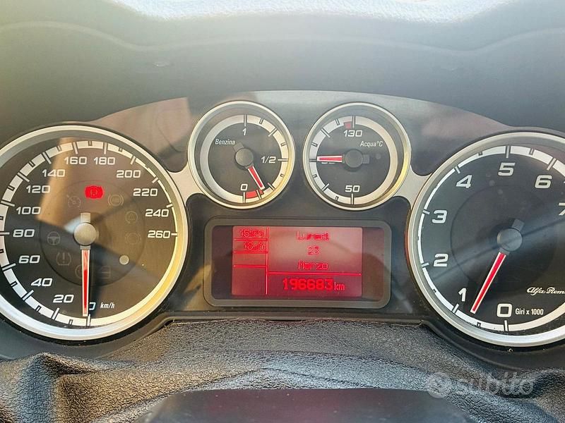 Usata Alfa Romeo MiTo 105 CV (77 kW) 2011 Nero Utilitaria