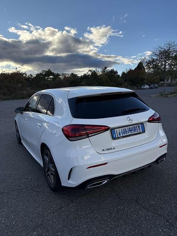Usata Mercedes A180 Premium 116 CV (85 kW) 2019 Berlina
