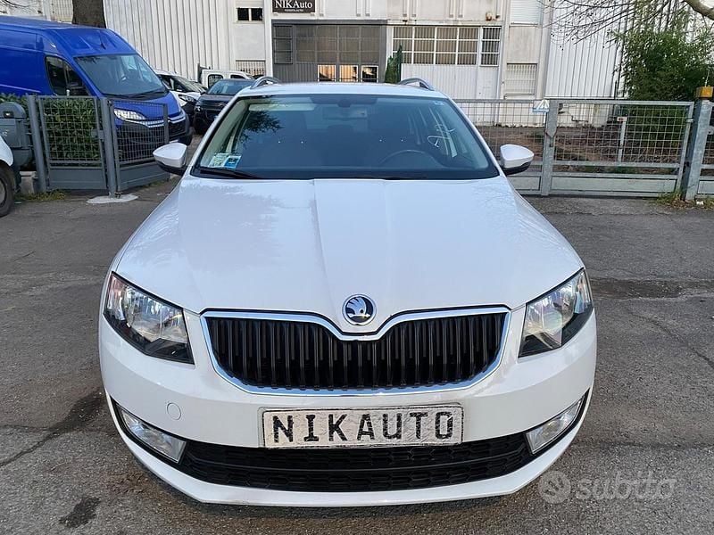 Usata Skoda Octavia 150 CV (110 kW) 2015 Bianco Utilitaria