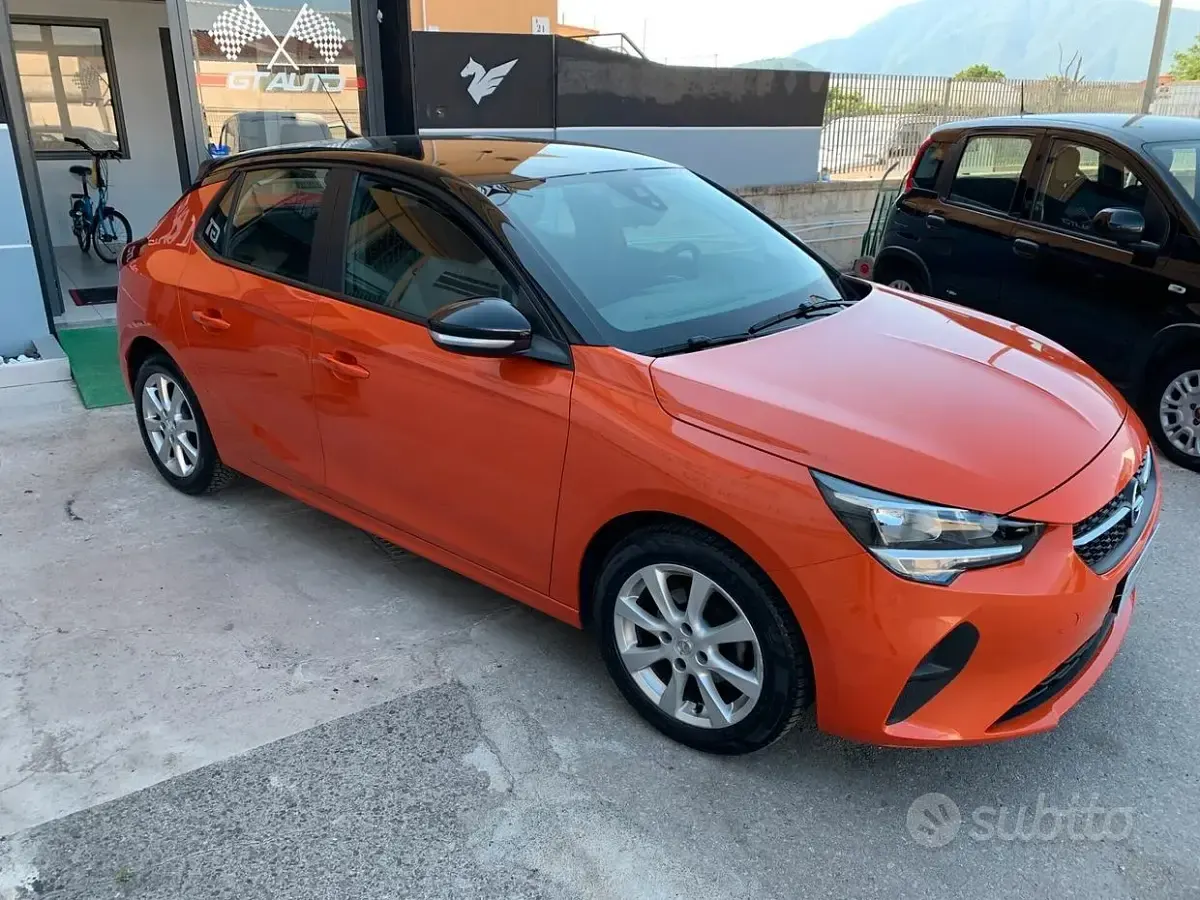 Usata Opel Corsa Design & Tech 75 CV (55 kW) 2022 Arancione Utilitaria