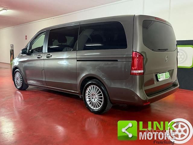 Usata Mercedes V250 Executive 190 CV (139 kW) 2017 Bronzo Monovolume