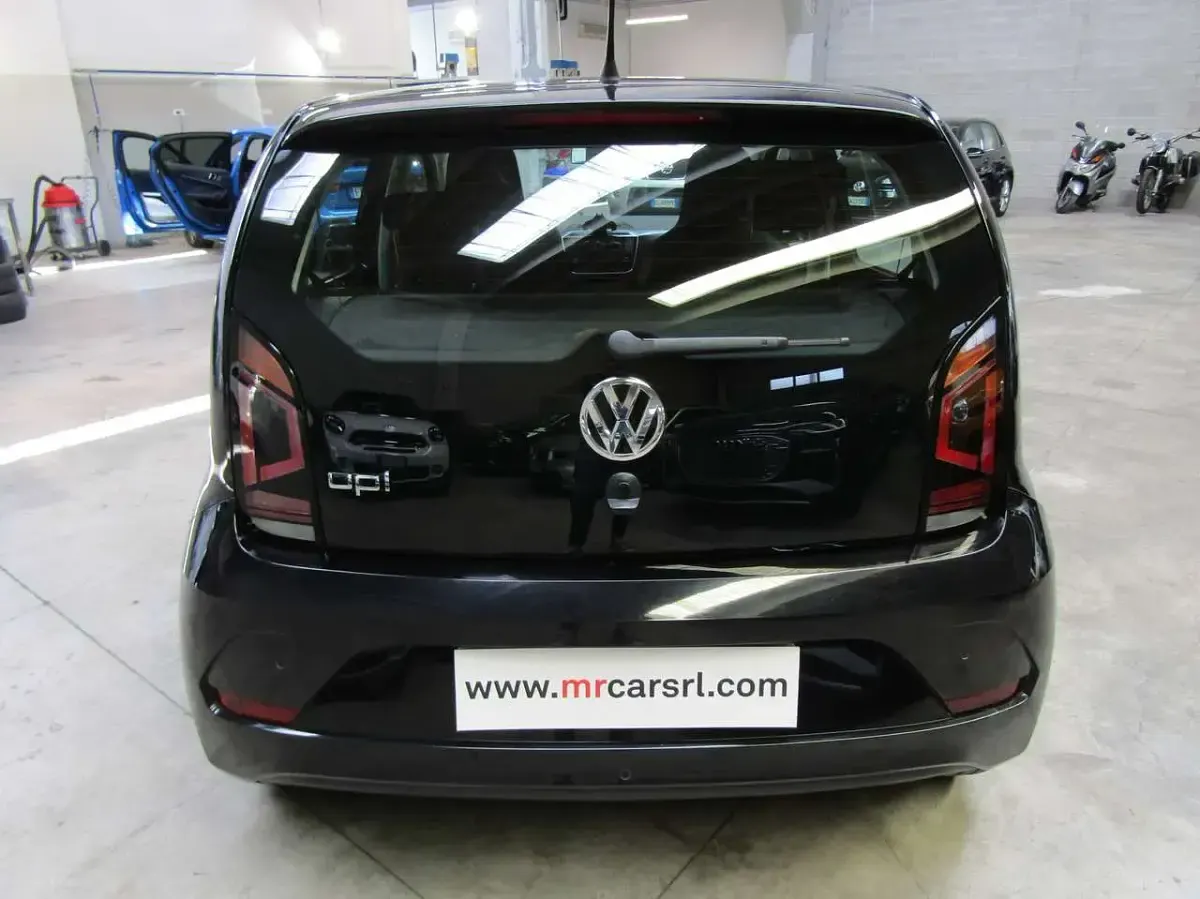 Usata VW up! high up! 75 CV (55 kW) 2019 Nero metallizzato Utilitaria