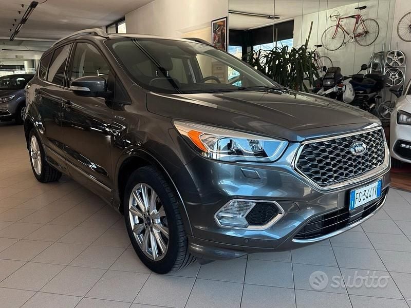 Usata Ford Kuga Vignale 150 CV (110 kW) 2017 Grigio SUV
