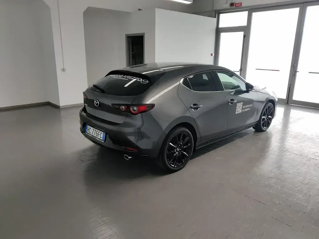 Nuova Mazda 3 140 CV (102 kW) 2026 Grigio scuro Berlina