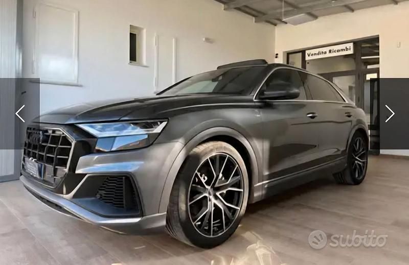 Usata Audi Q8 S-Line 231 CV (169 kW) 2020 Grigio SUV