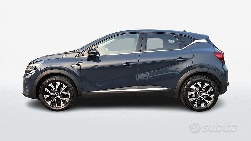Usata Renault Captur Techno 90 CV (66 kW) 2023 Azzurro SUV