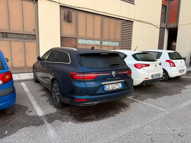 Usata Renault Talisman Business 160 CV (117 kW) 2020 Blu Station wagon