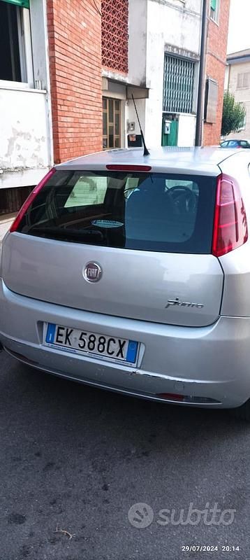 Usata Fiat Punto 75 CV (55 kW) 2011 Grigio Utilitaria