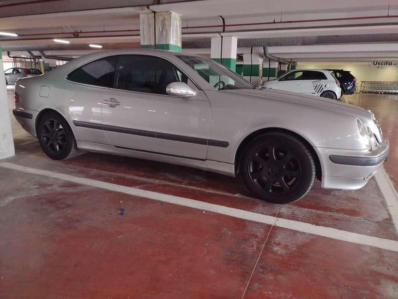 Usata Mercedes CLK200 Elegance 136 CV (100 kW) 2001 Grigio Coupé