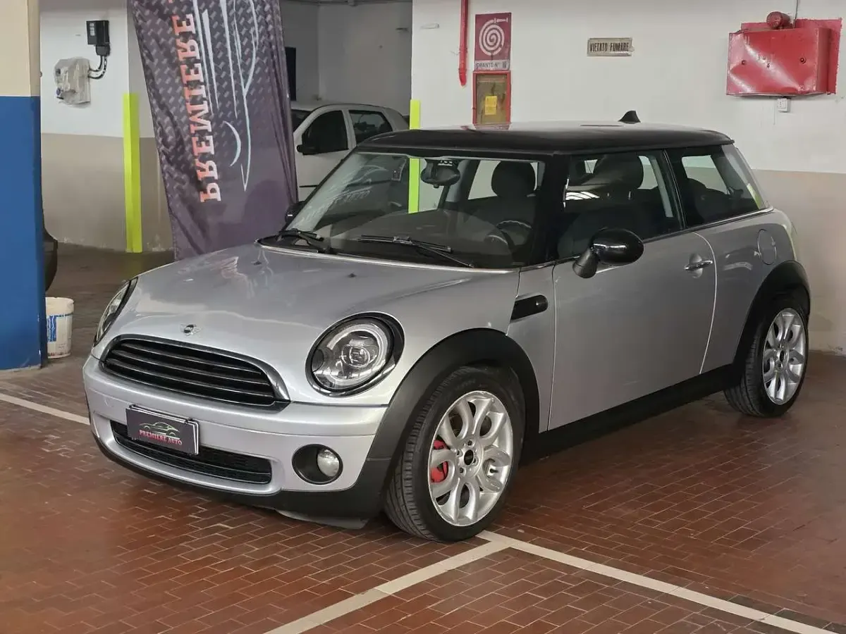 Usata Mini Cooper Pepper 120 CV (88 kW) 2009 Argento Utilitaria