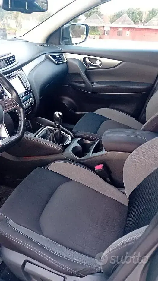 Usata Nissan Qashqai 110 CV (80 kW) 2018 Grigio SUV