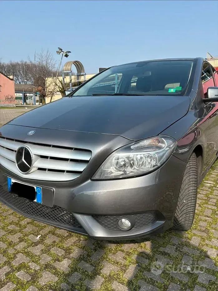 Gebraucht Mercedes B180 116 PS (85 kW) 2014 Van / Kleinbus