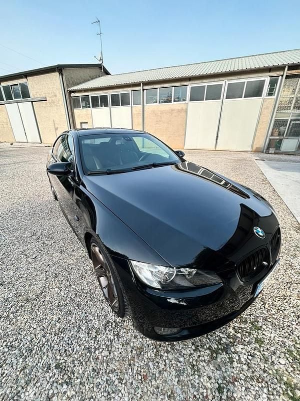 Usata BMW 330 300 CV (220 kW) 2008 Nero Coupé