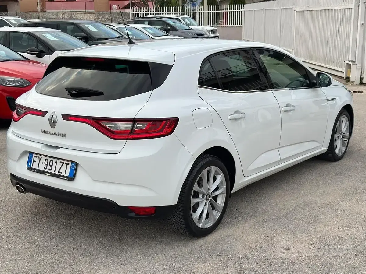 Usata Renault Mégane IV Intens 116 CV (85 kW) 2019 Bianco Berlina