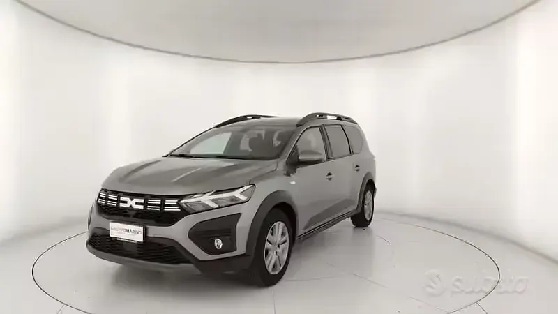 Usata Dacia Jogger Expression 101 CV (74 kW) 2024 Monovolume