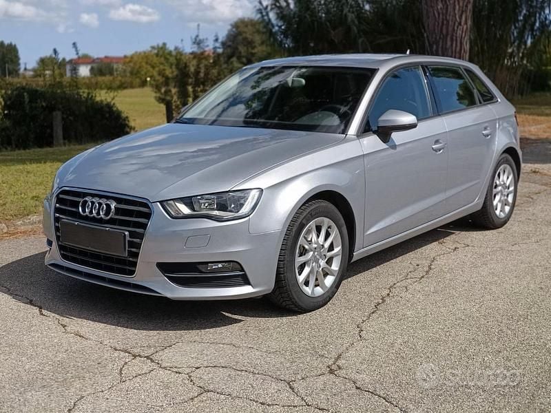 Usata Audi A3 Attraction 110 CV (80 kW) 2015 Grigio Berlina