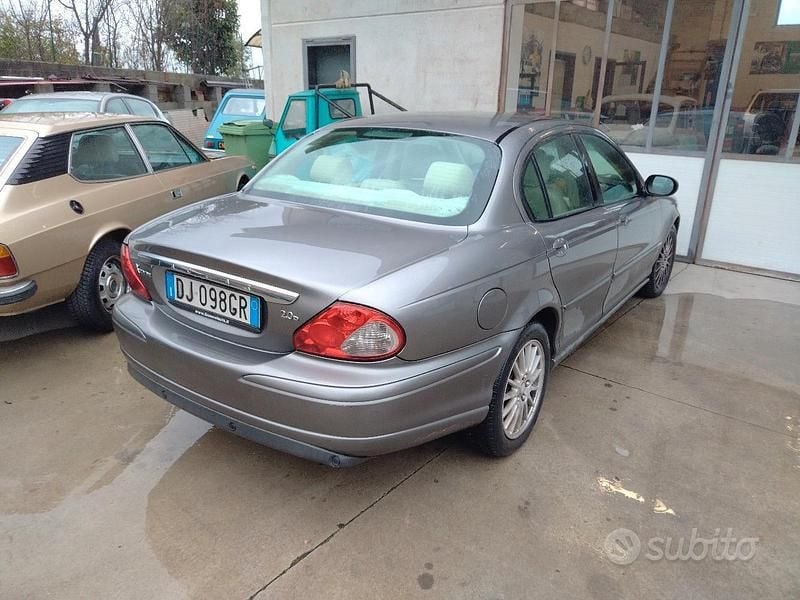 Usata Jaguar X-type 2007 Grigio Berlina
