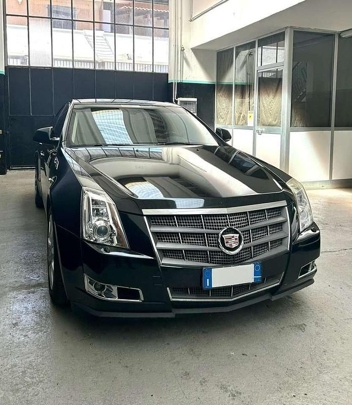 Nero Usata 2010 Cadillac CTS Tre volumi | 12.500 € - Immagine 1/4