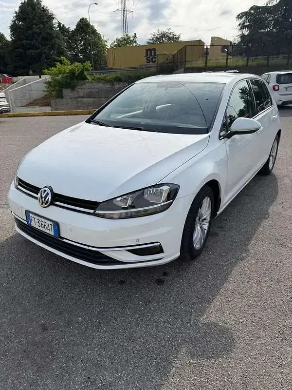 Usata VW Golf VII Business 116 CV (85 kW) 2018 Berlina