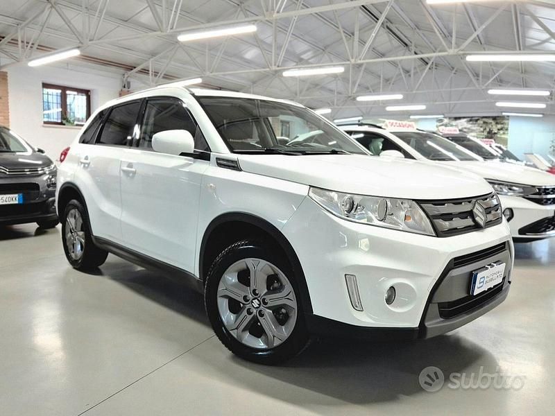 Usata Suzuki Vitara Cool 120 CV (88 kW) 2018 Bianco SUV