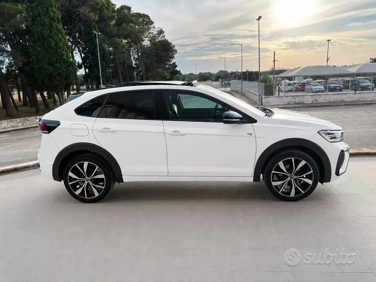 Usata VW Taigo R-line 116 CV (85 kW) 2024 Bianco SUV