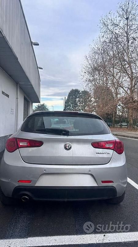 Usata Alfa Romeo Giulietta Super 120 CV (88 kW) 2017 Grigio Berlina