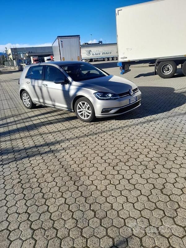 Usata VW Golf VII 125 CV (91 kW) 2017 Grigio Berlina