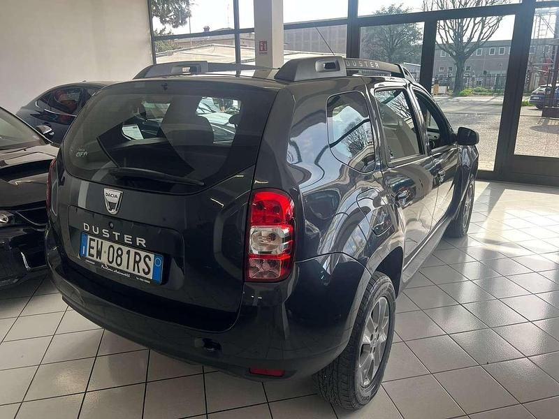 Usata Dacia Duster Lauréate 105 CV (77 kW) 2014 Grigio SUV