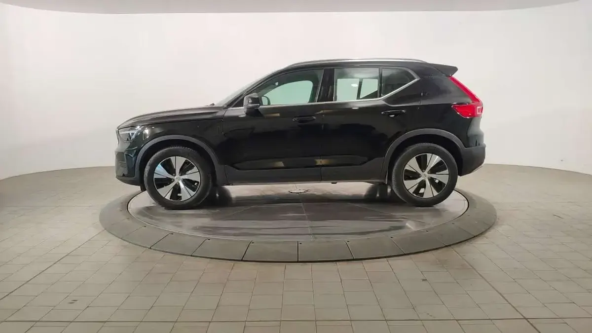 Usata Volvo XC40 Core 129 CV (94 kW) 2023 Nero SUV