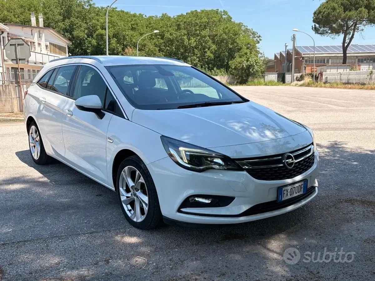 Usata Opel Astra Business 110 CV (80 kW) 2019 Bianco Station wagon