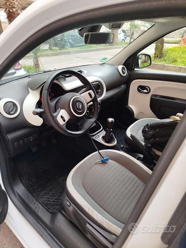 Usata Renault Twingo SE 65 CV (47 kW) 2019 Bianco Utilitaria