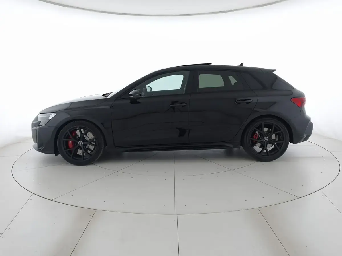 Nuova Audi RS3 Comfort 400 CV (294 kW) 2026 Nero mito metallizzato Berlina