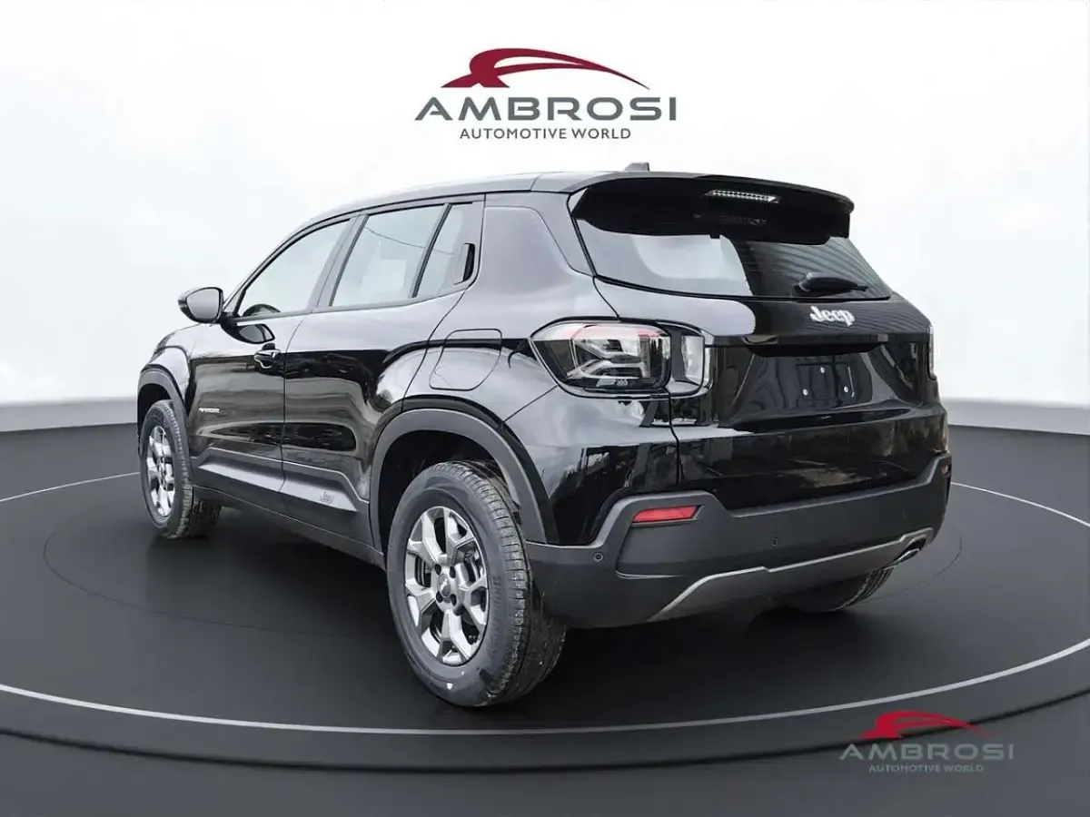 Nuova Jeep Avenger Longitude 101 CV (74 kW) 2025 Grigio SUV