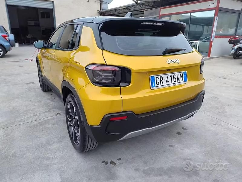 Usata Jeep Avenger 101 CV (74 kW) 2023 Giallo SUV