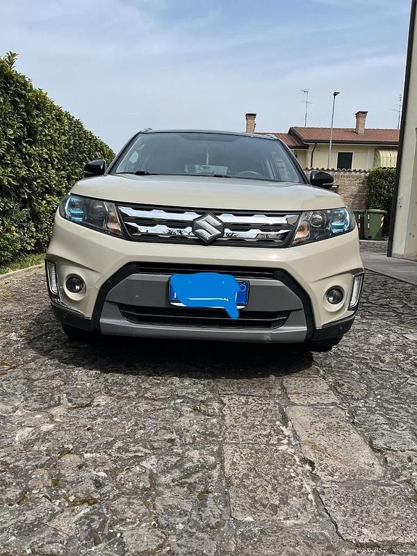 Usata Suzuki Vitara 120 CV (88 kW) 2016 Marrone SUV
