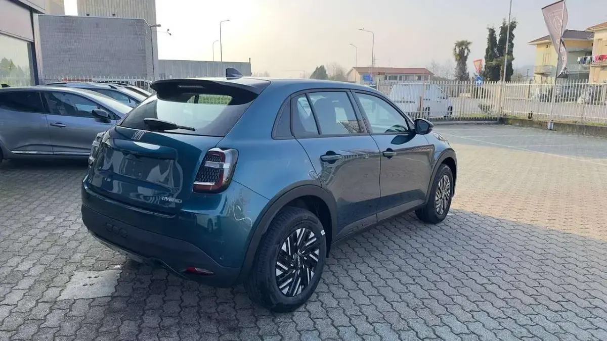 Nuova Fiat 600 Pop 101 CV (74 kW) 2026 Verde SUV
