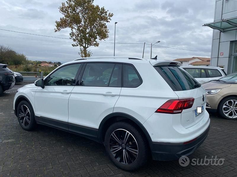 Usata VW Tiguan Life 150 CV (110 kW) 2021 Bianco SUV