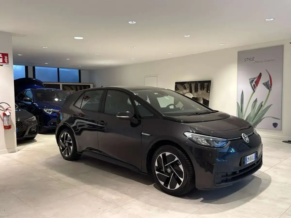 Usata VW ID.3 69 kW (95 CV) 2023 Nero Utilitaria